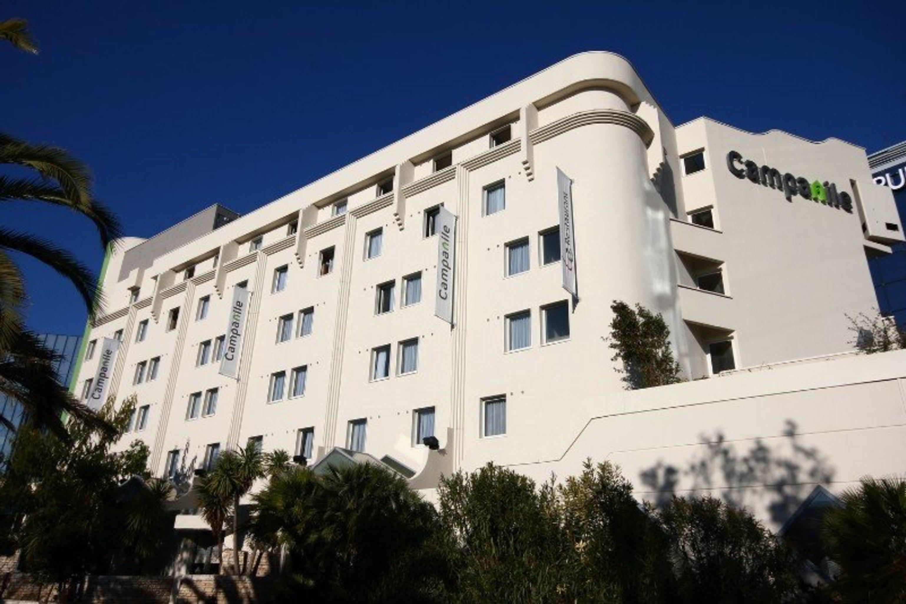 ホテル カンパニール ニース アエロポール エクステリア 写真